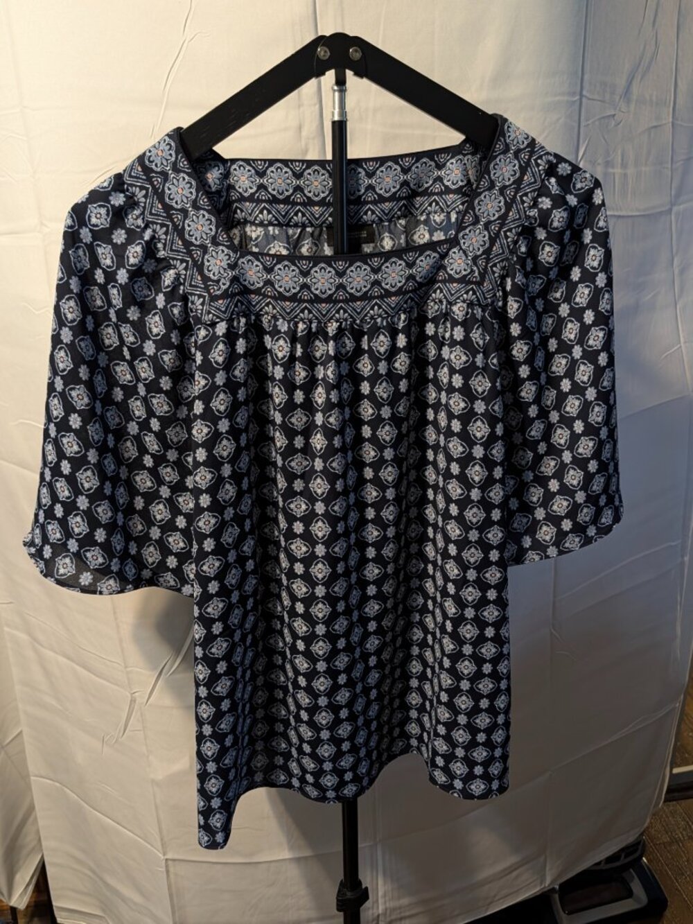 J. Jill Wearever Collection Top Size L Blue Floral Medallion Square Neck Blouse